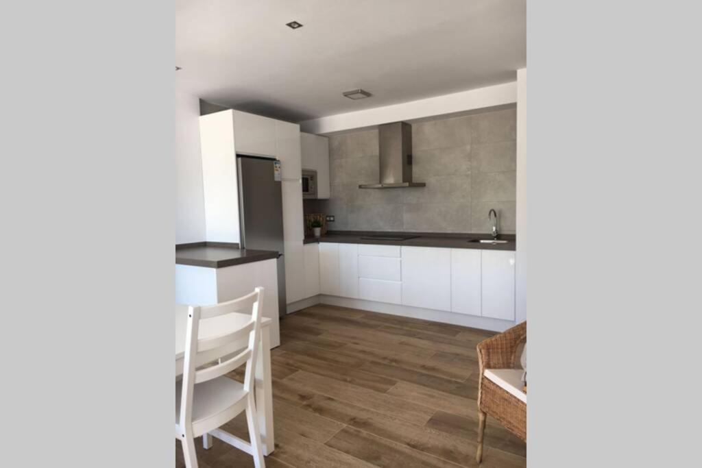 Apartamento A Estrenar En Un Lugar Emblematico โกนิล เด ลาฟรอนเตรา ภายนอก รูปภาพ